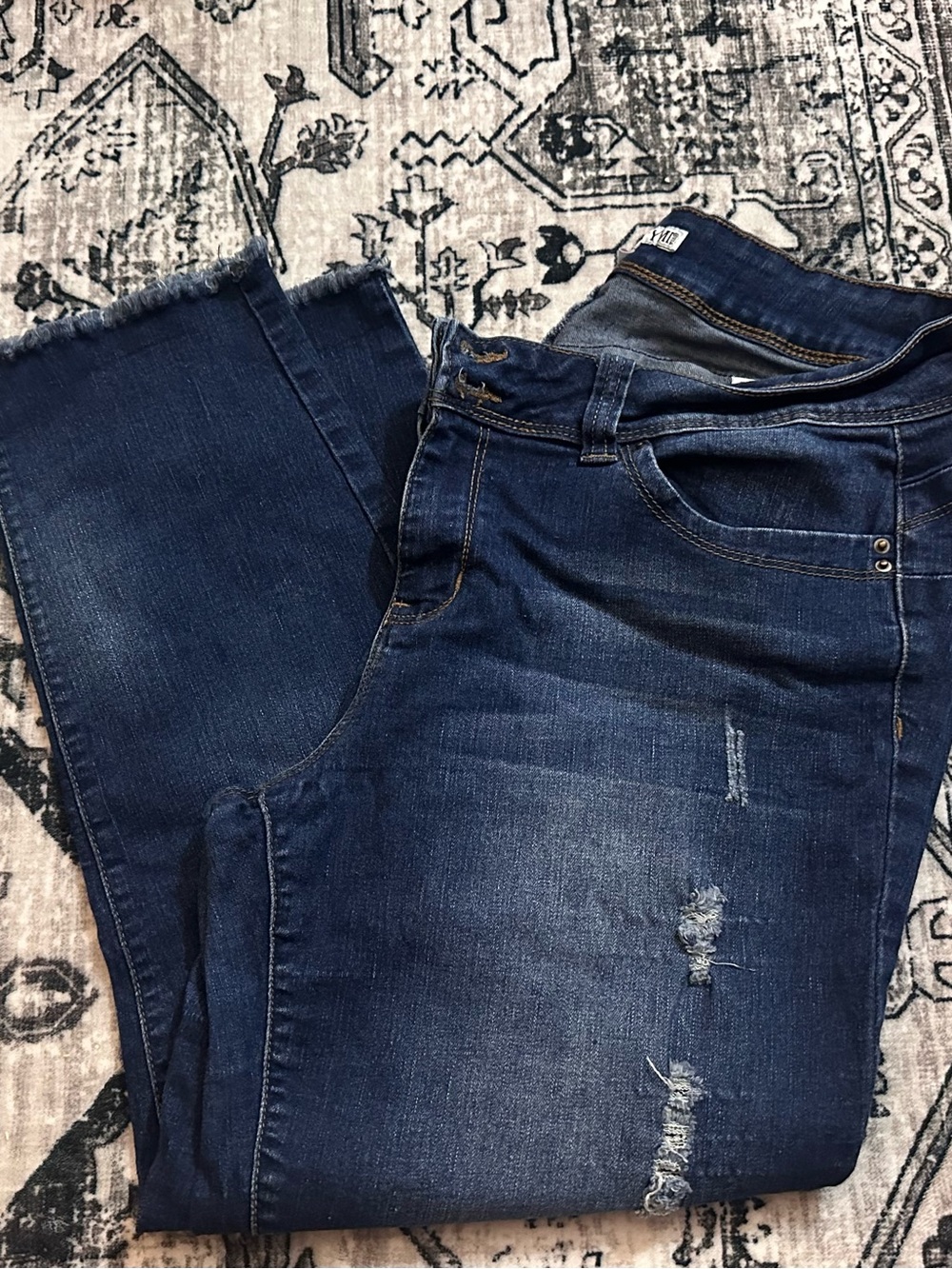 Women's Dark Wash Cropped Distressed Jeans